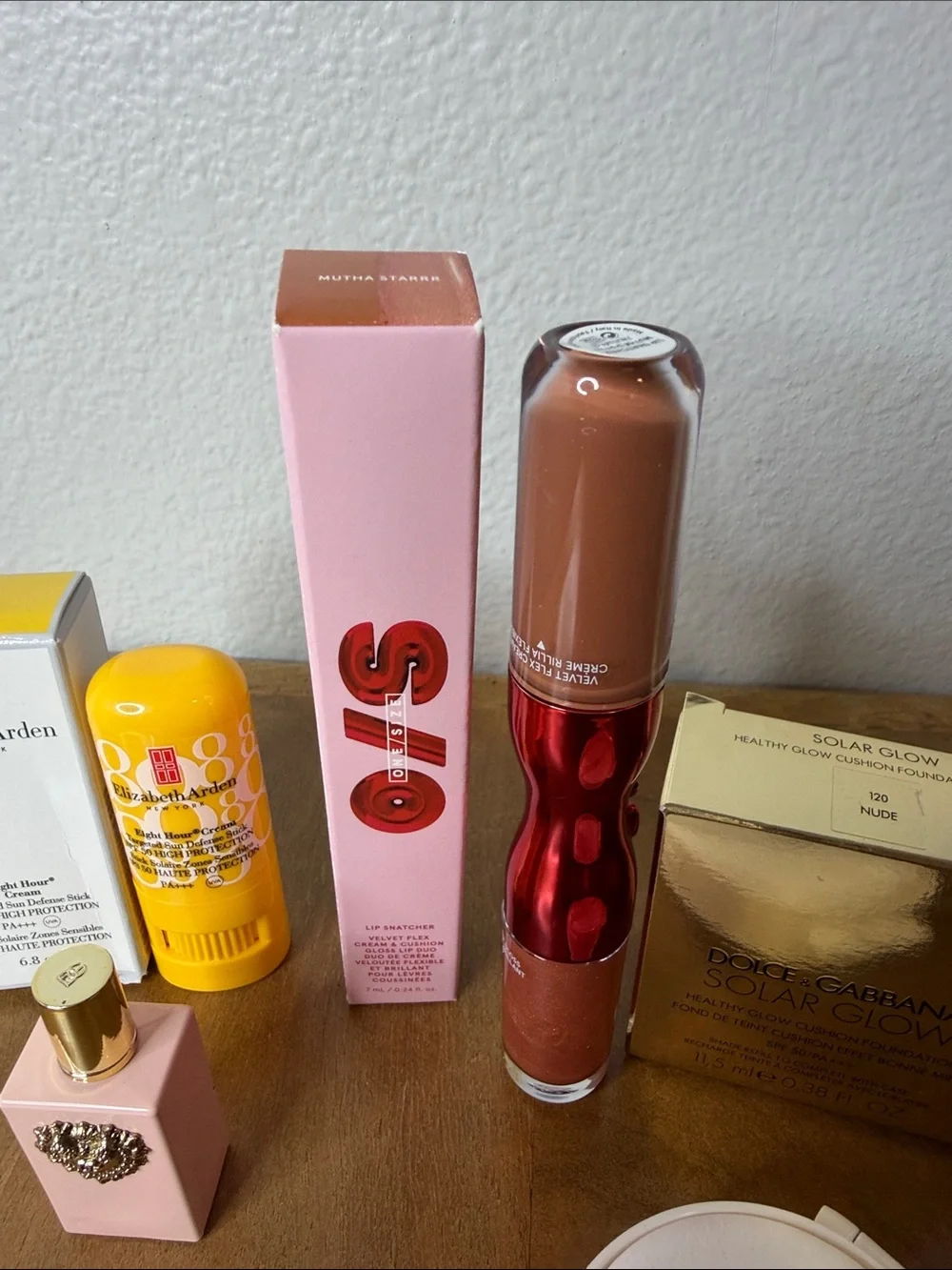 Dolce & Gabbana, Labcome, Elizabeth Arden lot Makeup